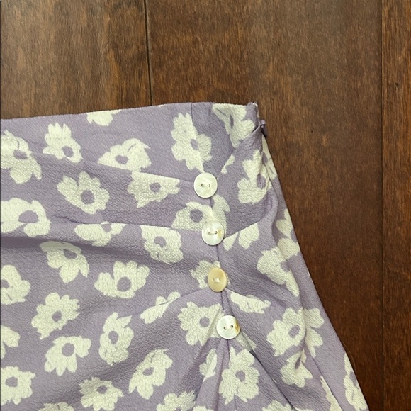 Princess Polly Lavender Floral A-Line Skirt with Cute Button Detail, Size 0 - Picture 3 of 12
